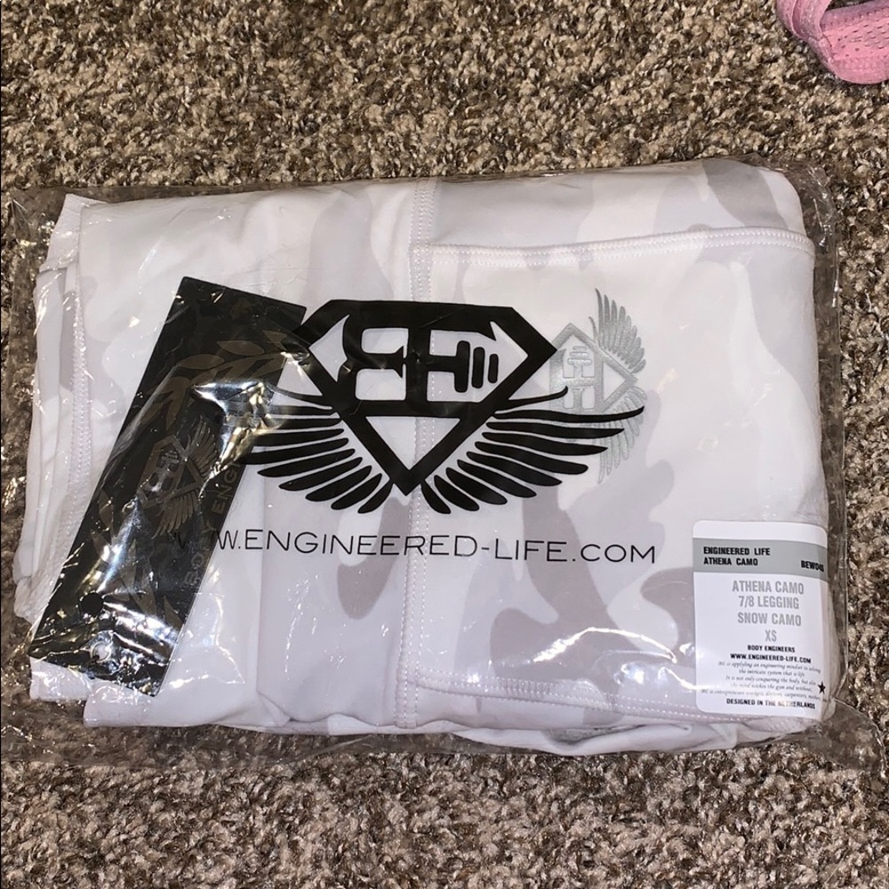 BRAND NEW BODY ENGINEER LEGGINGS